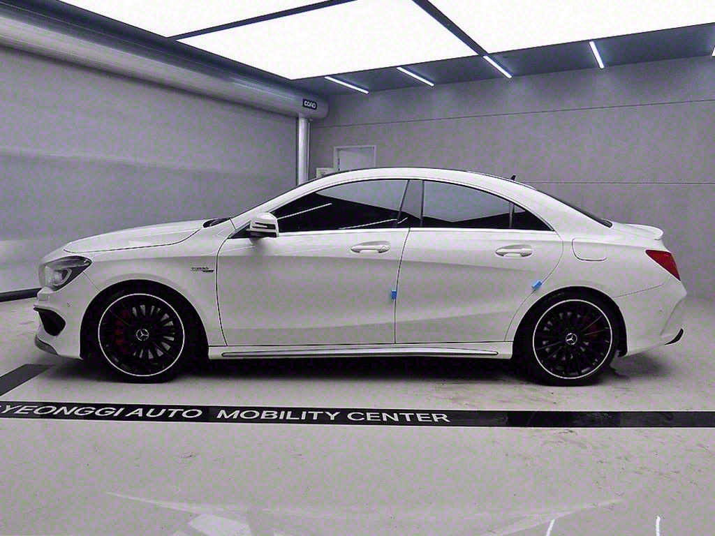 Mercedes Benz CLA Class - Vista 4