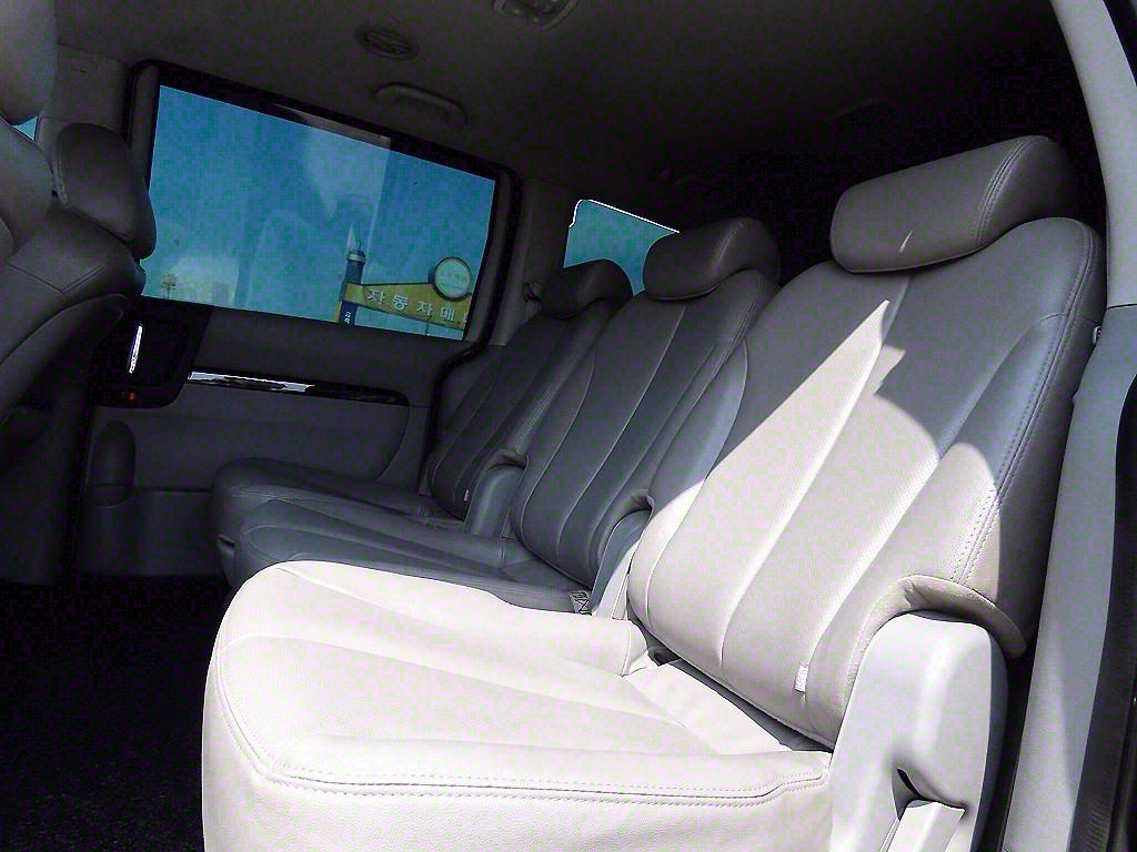 KIA Carnival - Vista 6