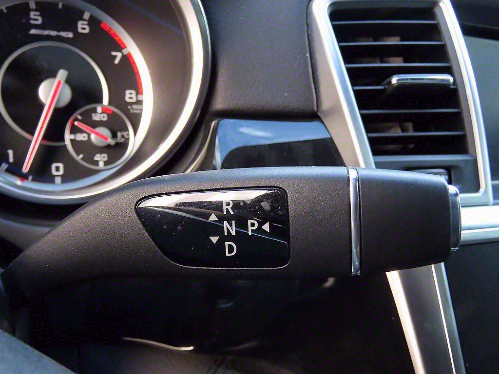 Mercedes Benz M Class - Vista 11