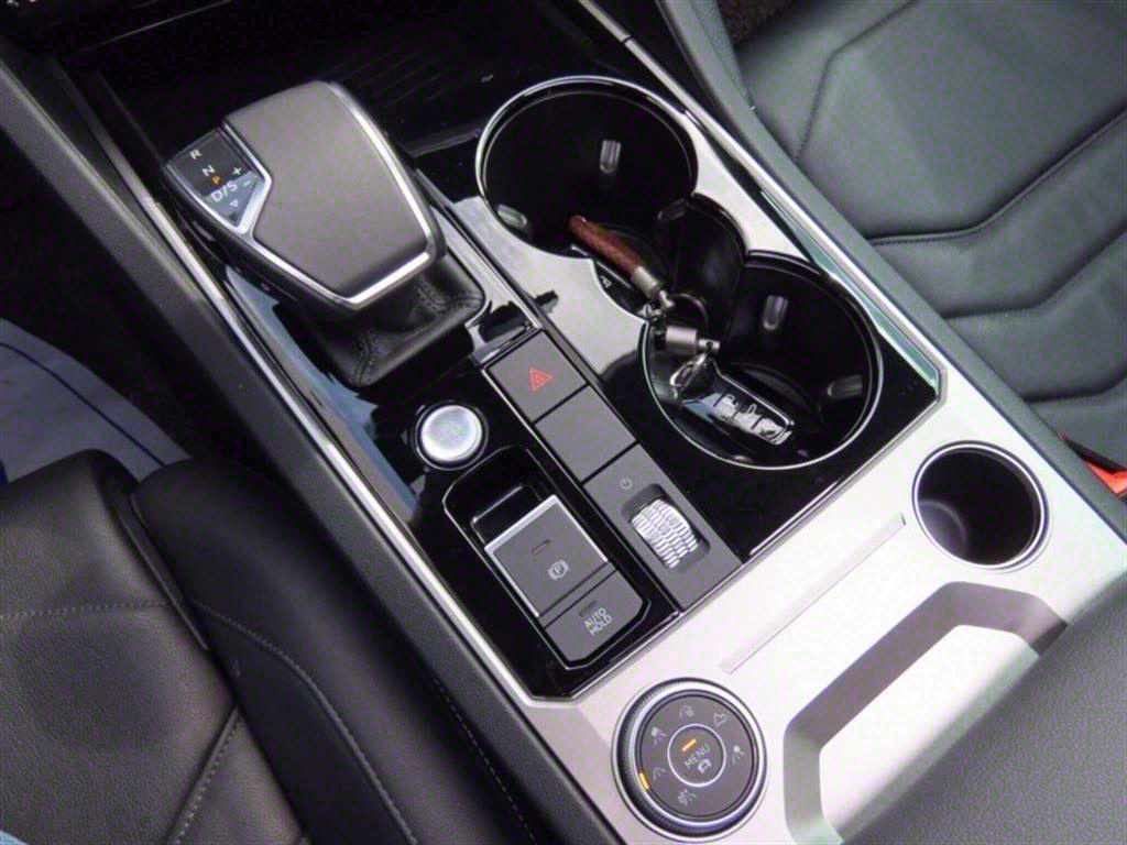 Volkswagen Touareg - Vista 11