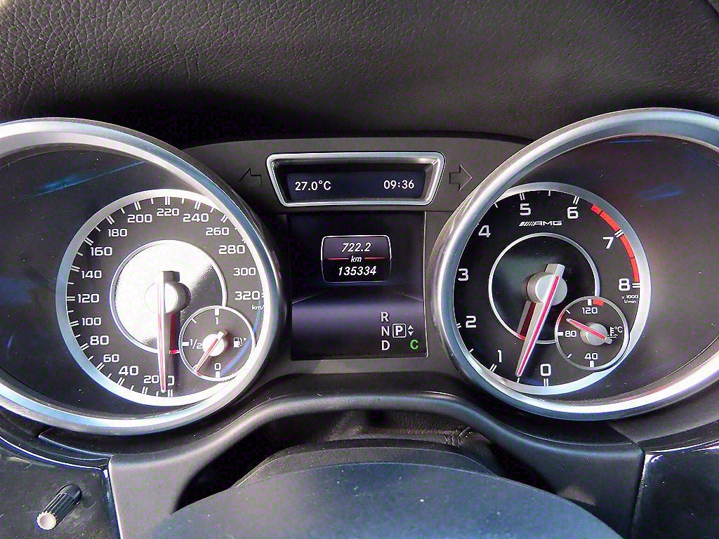 Mercedes Benz M Class - Vista 9