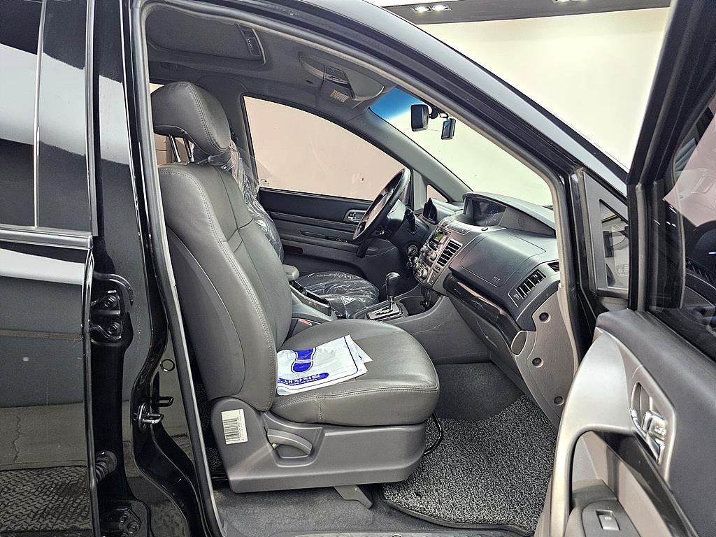 Ssangyong Korando - Vista 11