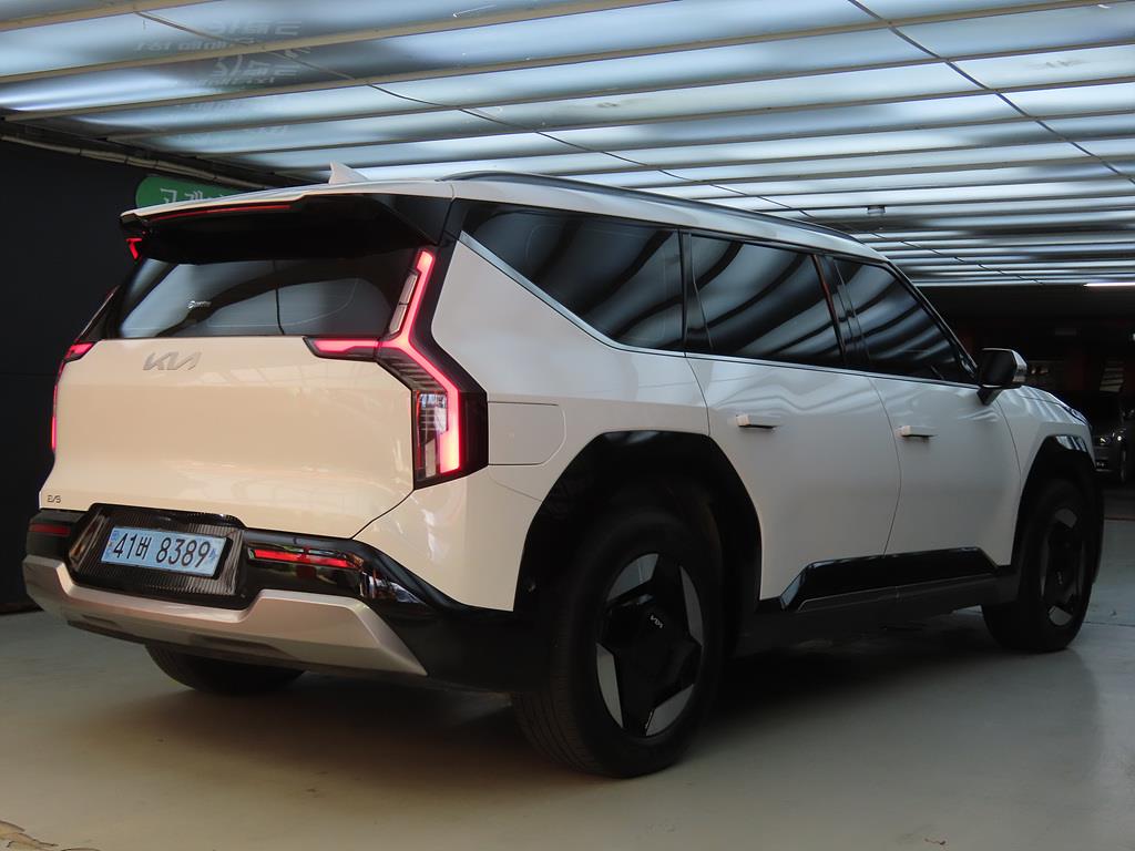 KIA EV9 - Vista 4