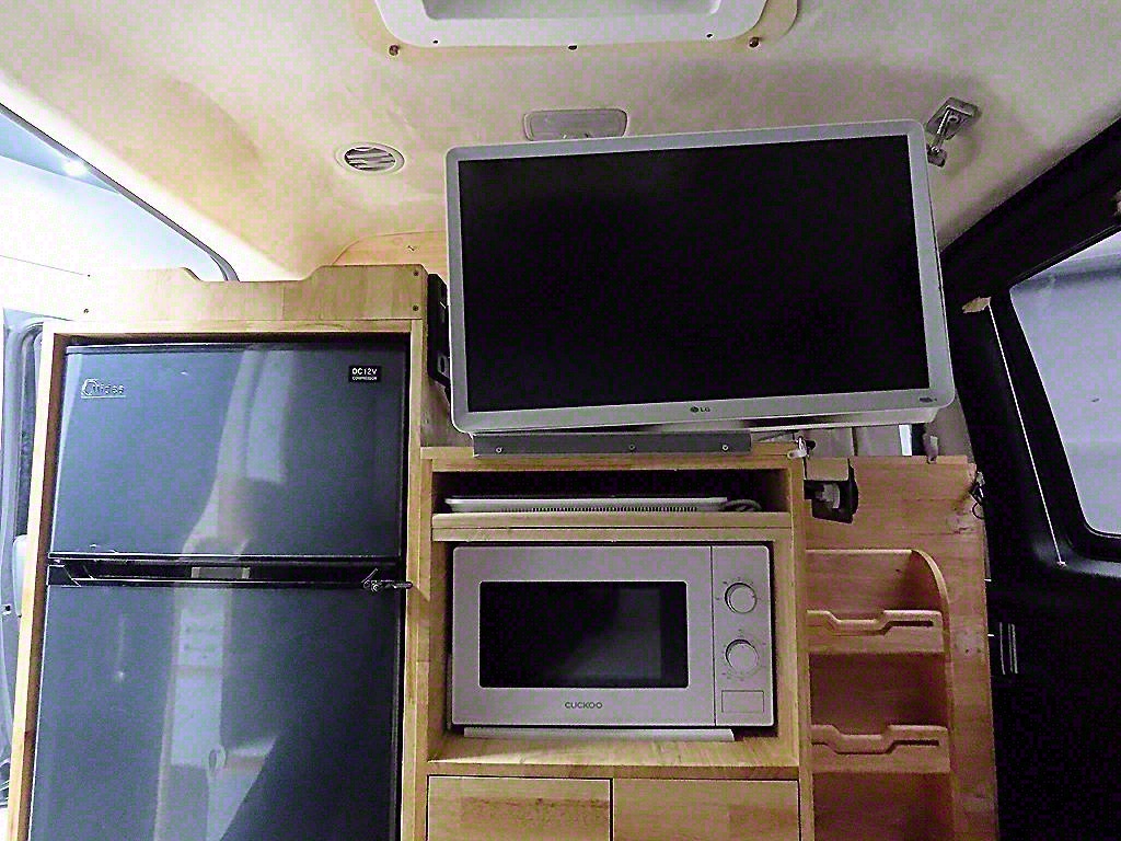 HYUNDAI Staria 2022 Negro - Importación desde Corea - HF Imports Iquique - Foto 13