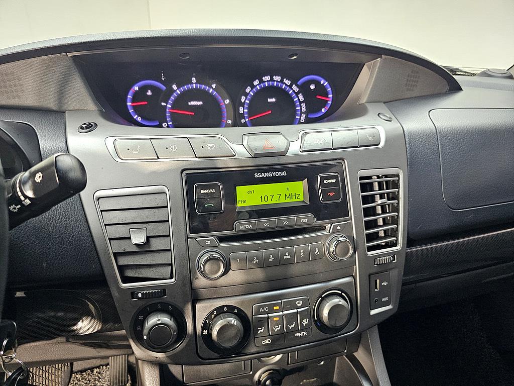 Ssangyong Korando 2014 Negro - Importación desde Corea - HF Imports Iquique - Foto 15