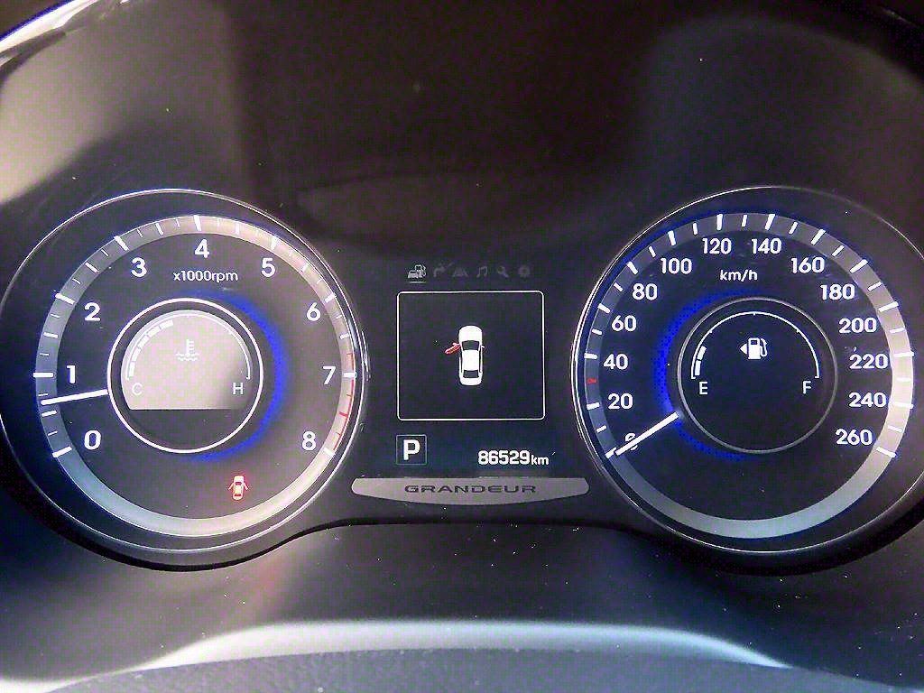 HYUNDAI Grandeur - Vista 9