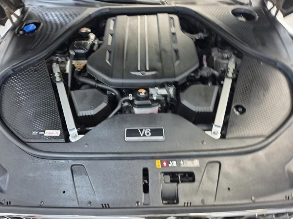 Genesis G90 - Vista 5