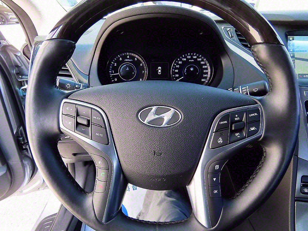 HYUNDAI Grandeur - Vista 8