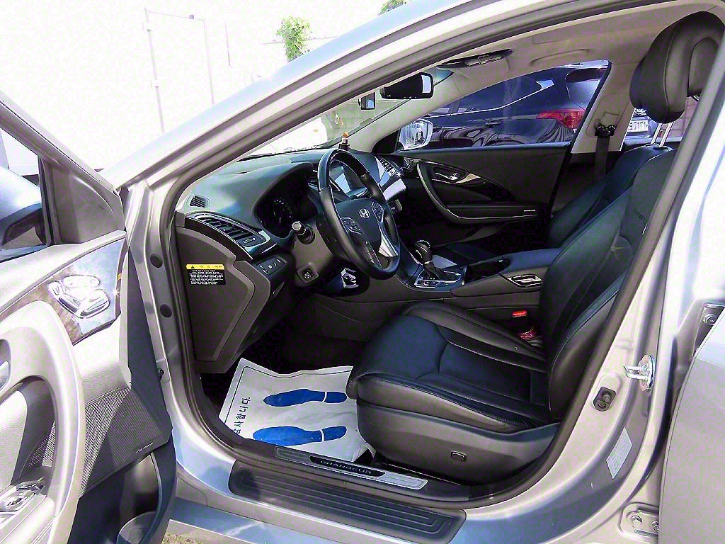 HYUNDAI Grandeur - Vista 5