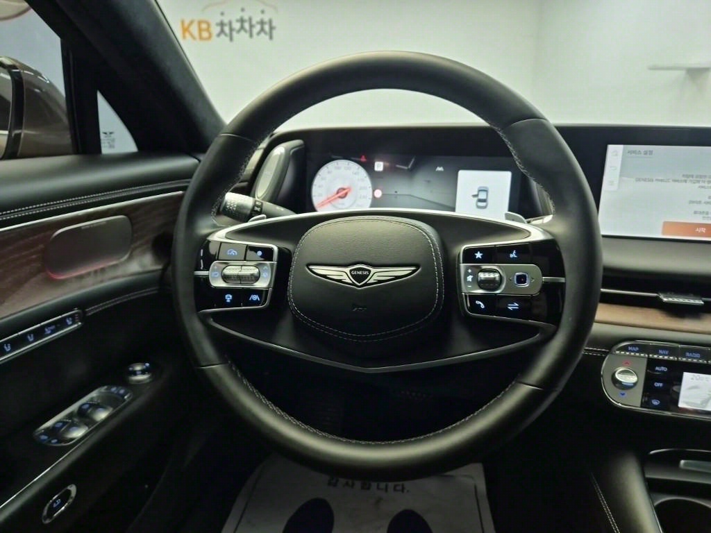 Genesis G90 - Vista 9