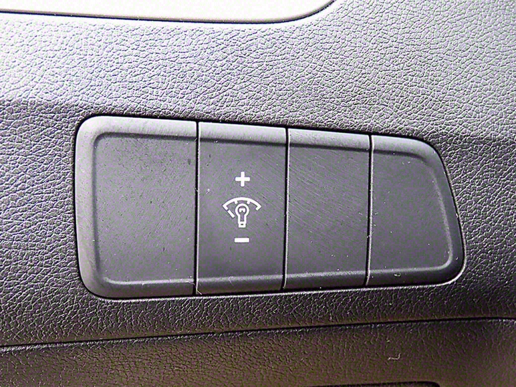 HYUNDAI Avante - Vista 12