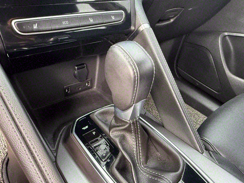 SAMSUNG QM6 - Vista 9