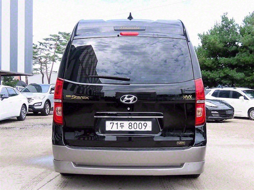 HYUNDAI Starex - Vista 4