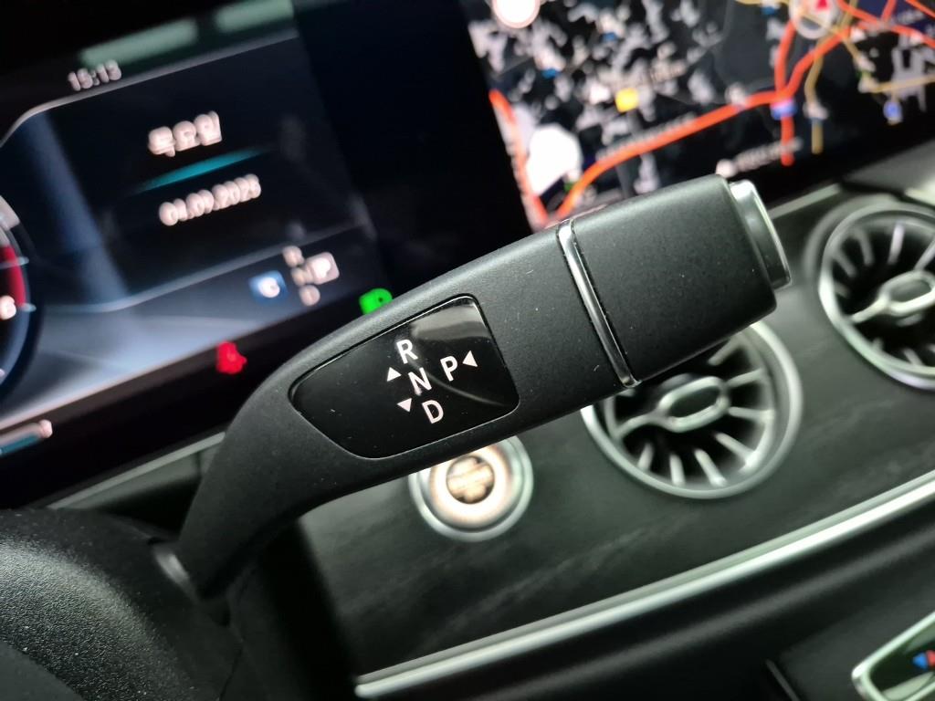 Mercedes Benz E class - Vista 8