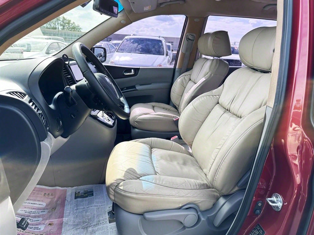 KIA Carnival 2011 Rojo - Importación desde Corea - HF Imports Iquique - Foto 13