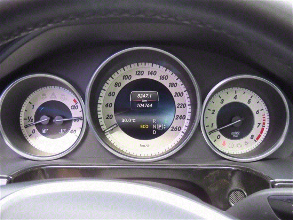 Mercedes Benz E class - Vista 9