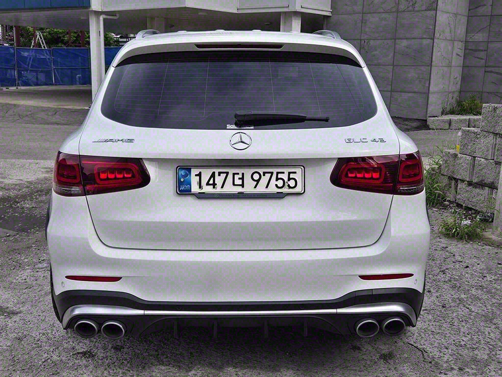 Mercedes Benz GLC Class - Vista 4