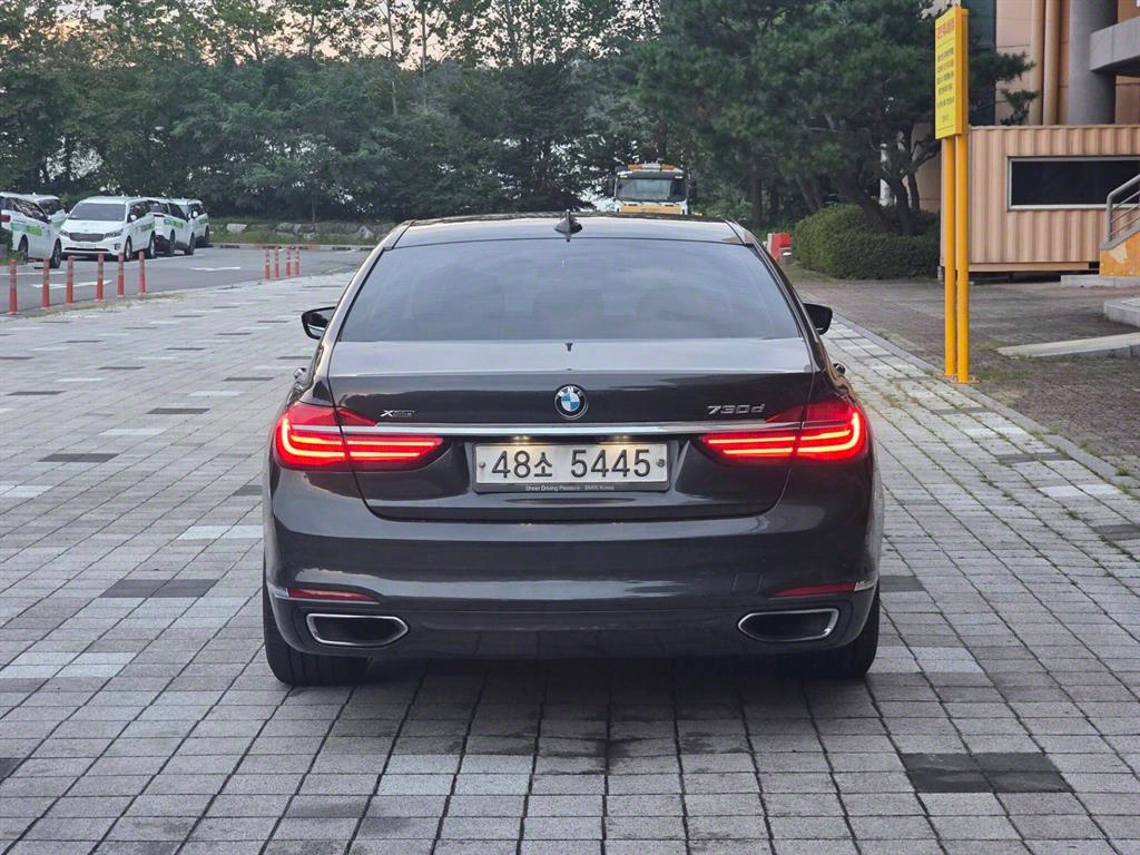 BMW 7 Series - Vista 6