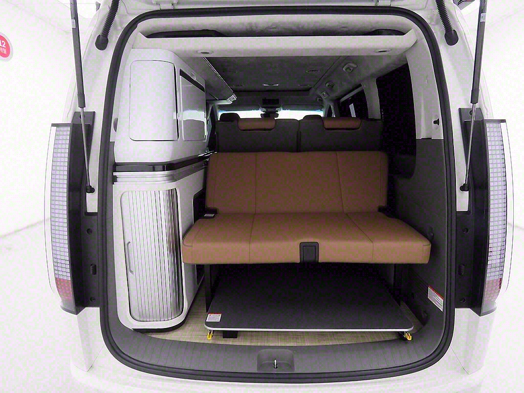 HYUNDAI Staria - Vista 6