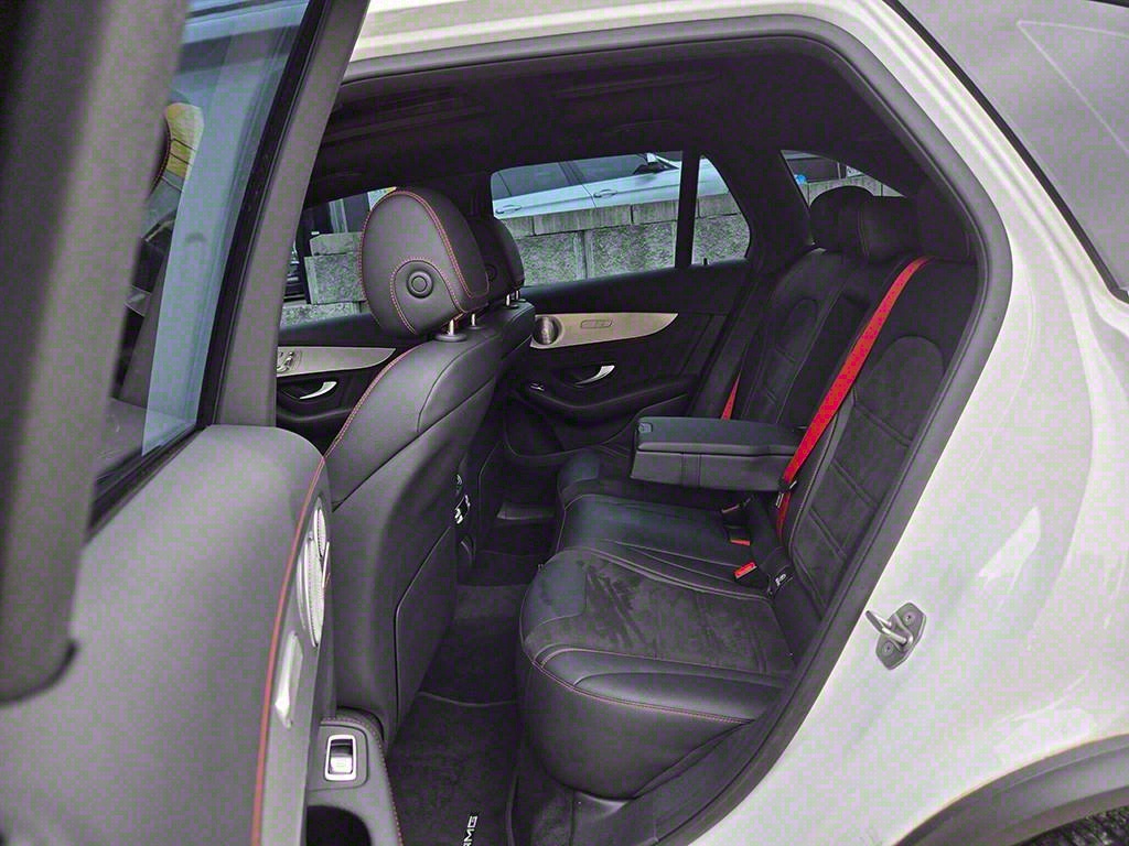 Mercedes Benz GLC Class - Vista 6