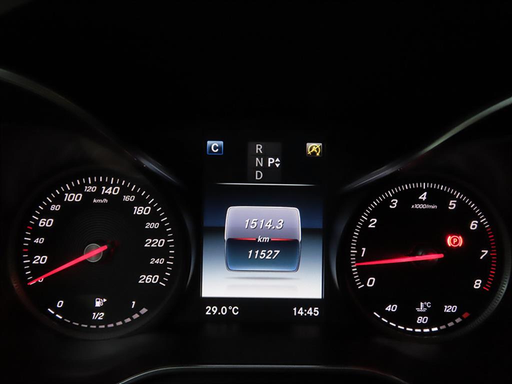 Mercedes Benz C Class - Vista 9