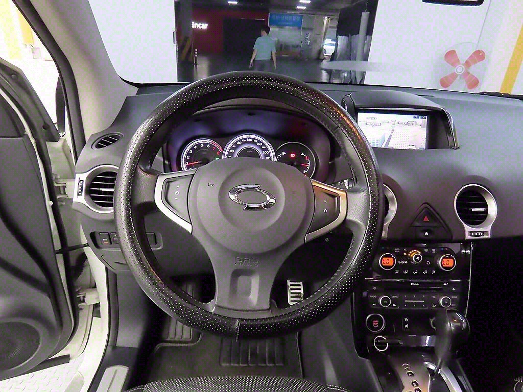 SAMSUNG QM5 - Vista 9