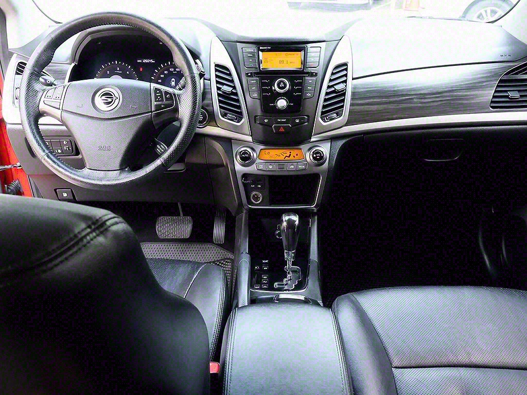 Ssangyong Korando - Vista 9