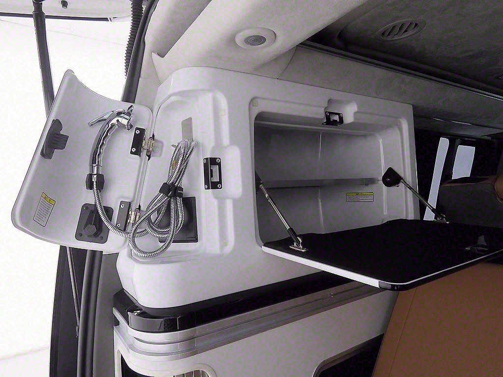 HYUNDAI Staria - Vista 9