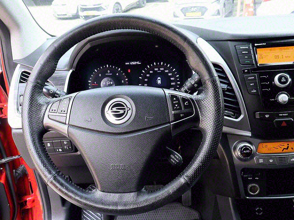 Ssangyong Korando 2015 Rojo - Importación desde Corea - HF Imports Iquique - Foto 8