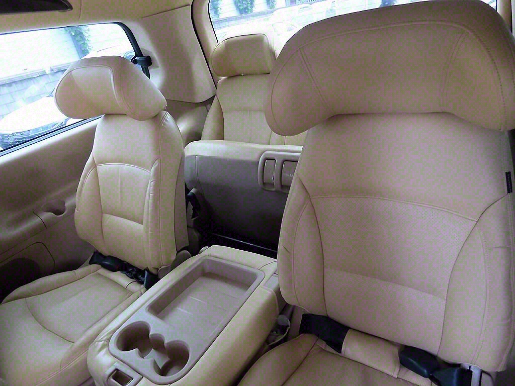 HYUNDAI Starex - Vista 7