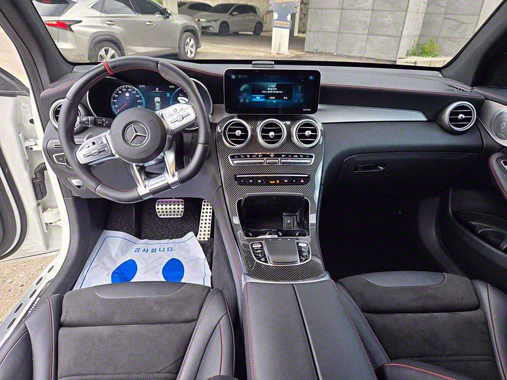 Mercedes Benz GLC Class - Vista 9