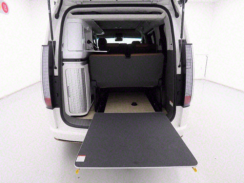 HYUNDAI Staria - Vista 7