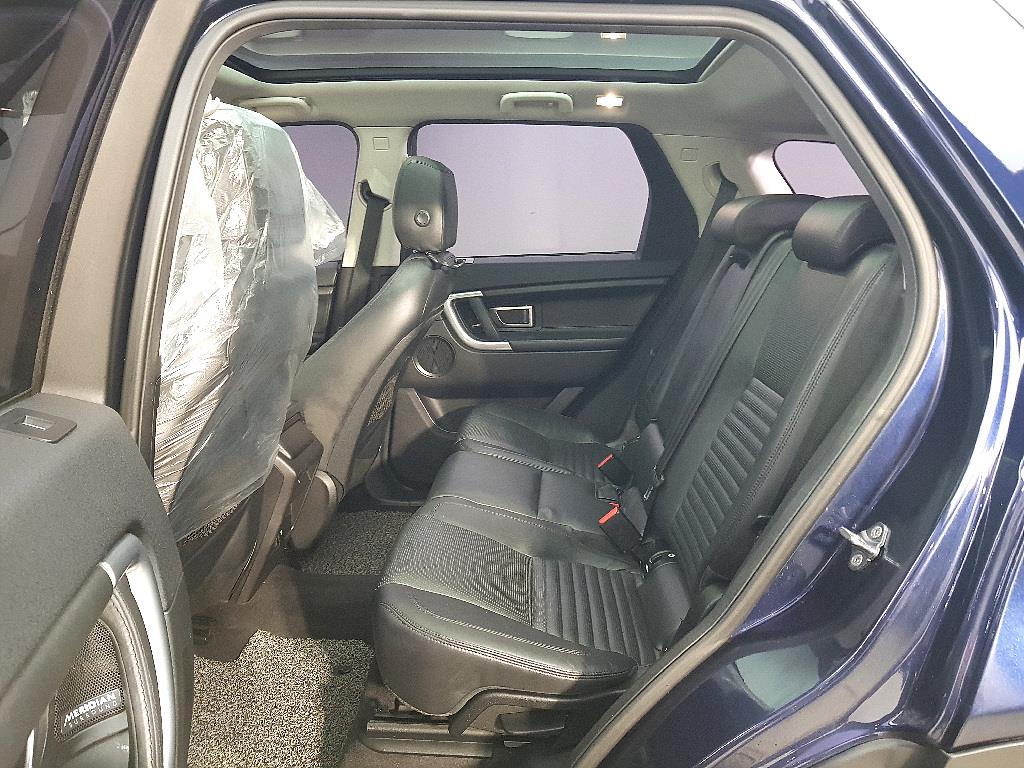 Land Rover Discovery Sports - Vista 9