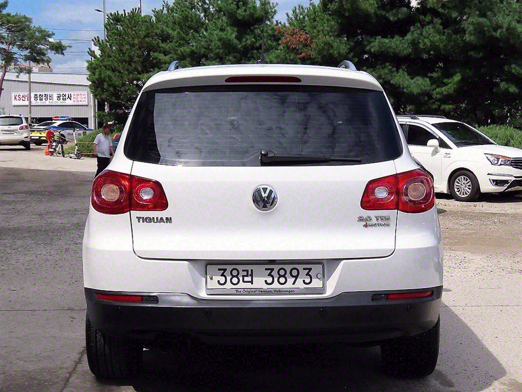 Volkswagen Tiguan - Vista 4