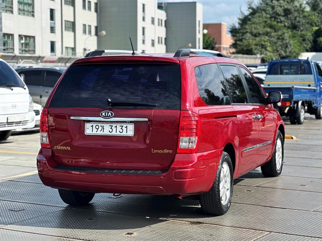 KIA Carnival - Vista 6