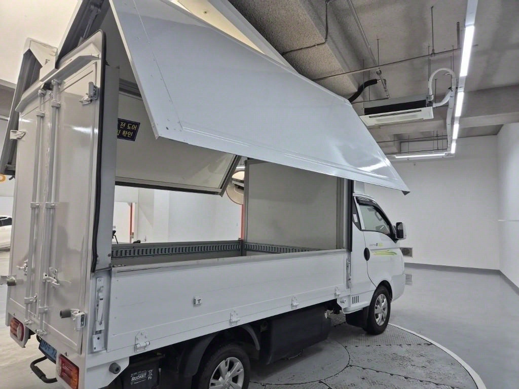 Small Truck Top_Wingbody 2021 Blanco - Importación desde Corea - HF Imports Iquique - Foto 16