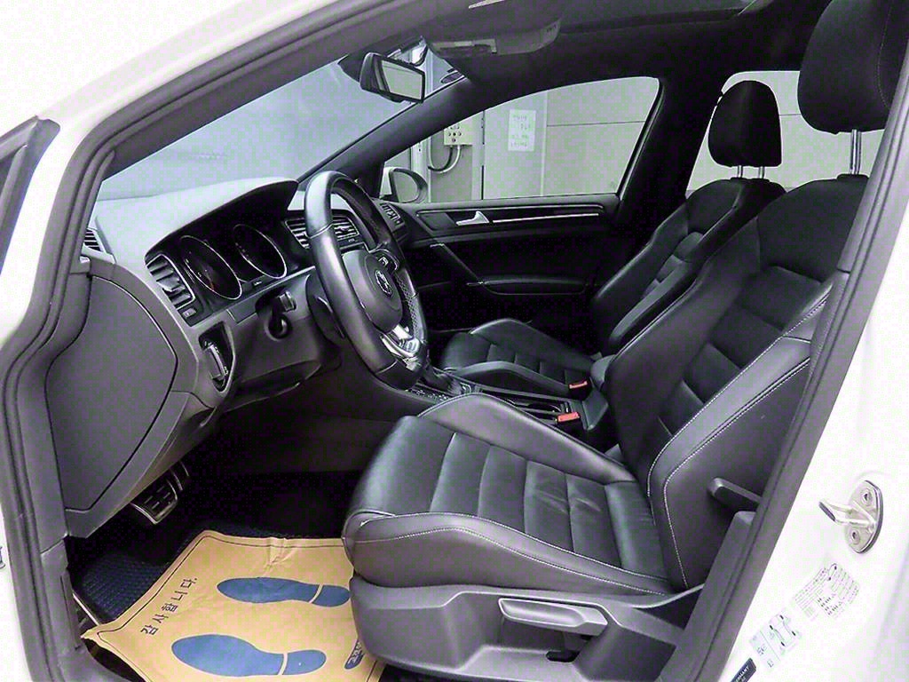 Volkswagen Golf - Vista 5