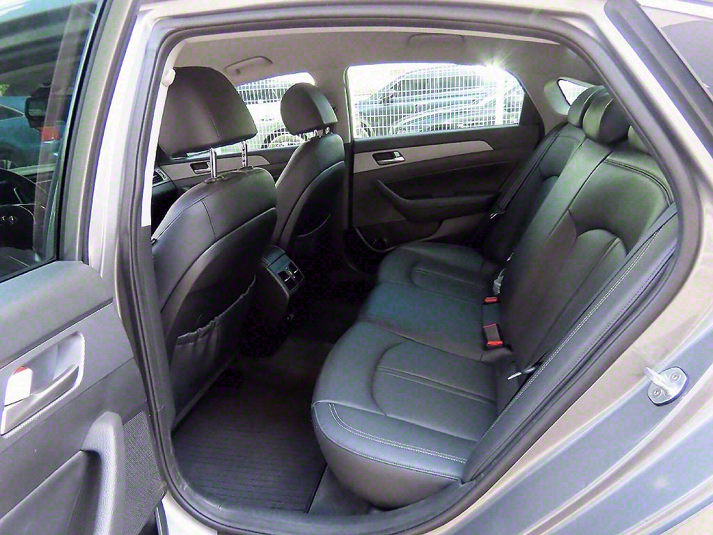 HYUNDAI Sonata - Vista 6