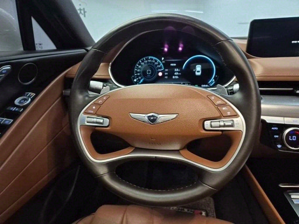 Genesis G80 - Vista 9