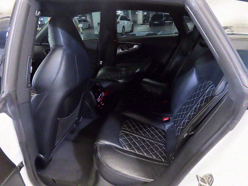 Audi S7 - Vista 7