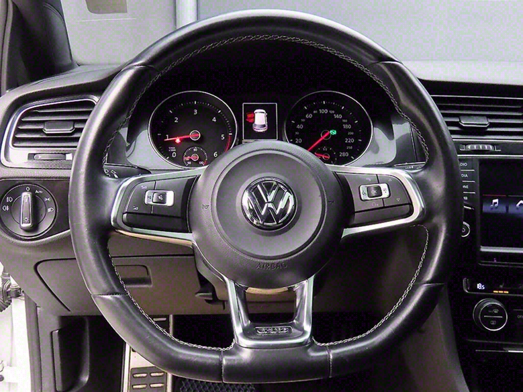 Volkswagen Golf - Vista 9