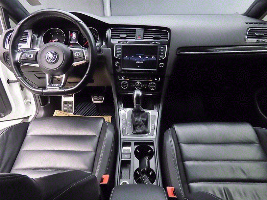 Volkswagen Golf - Vista 7