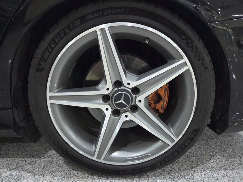 Mercedes Benz C Class 2016 Negro - Importación desde Corea - HF Imports Iquique - Foto 20