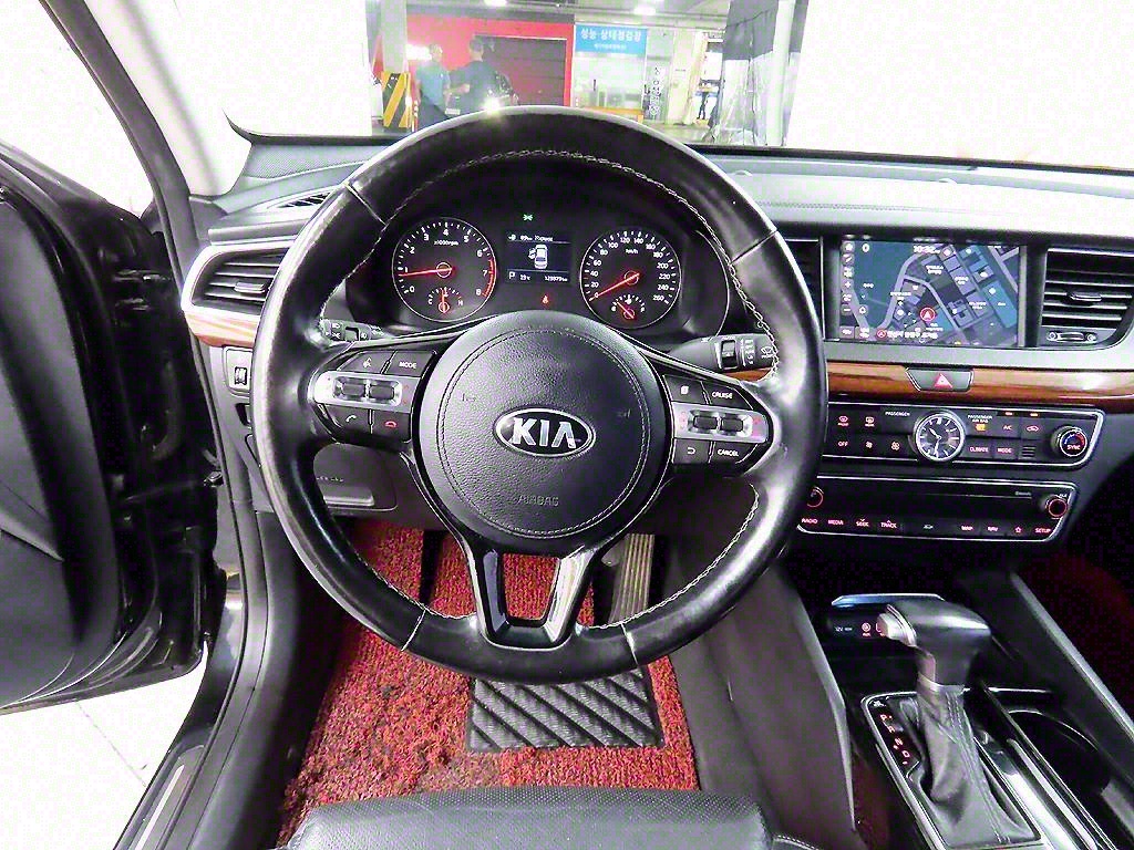 KIA K7 - Vista 9