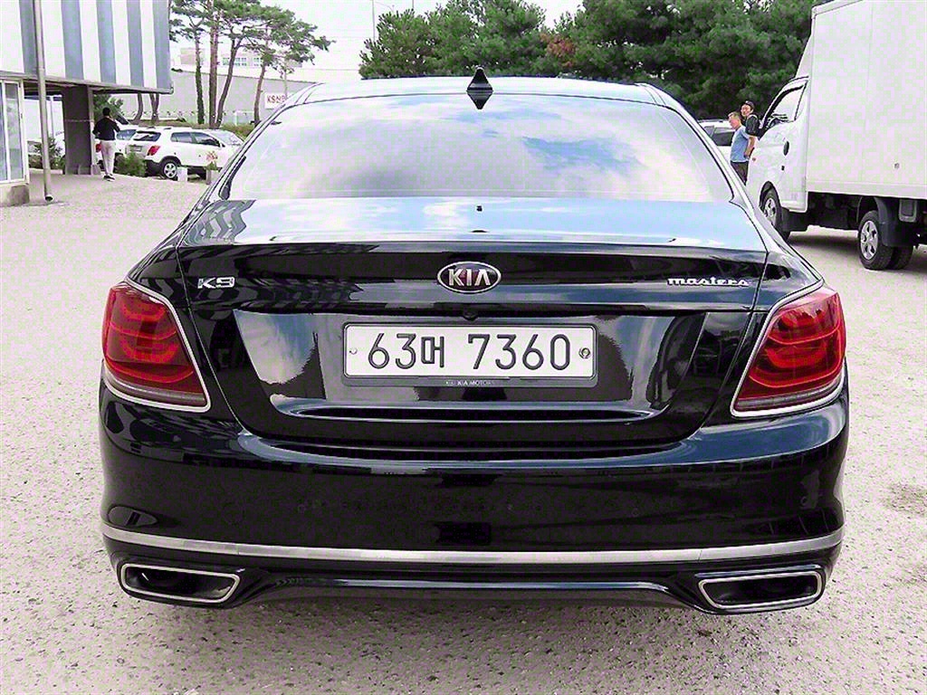 KIA K9 - Vista 4
