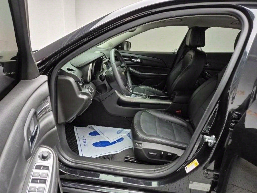 Chevrolet Malibu - Vista 11