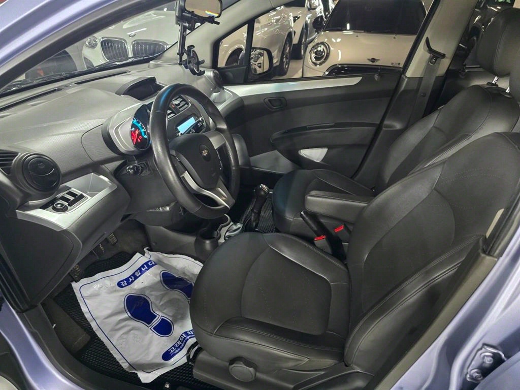 Chevrolet Spark - Vista 5