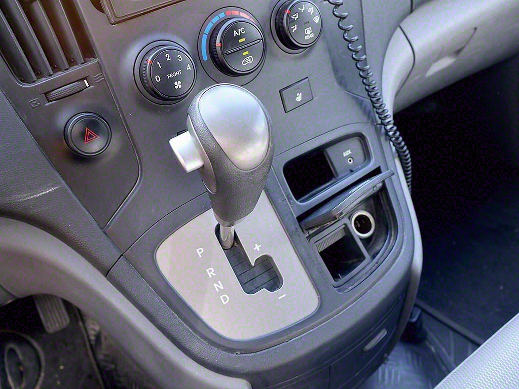 HYUNDAI Starex 2009 Plateado - Importación desde Corea - HF Imports Iquique - Foto 7