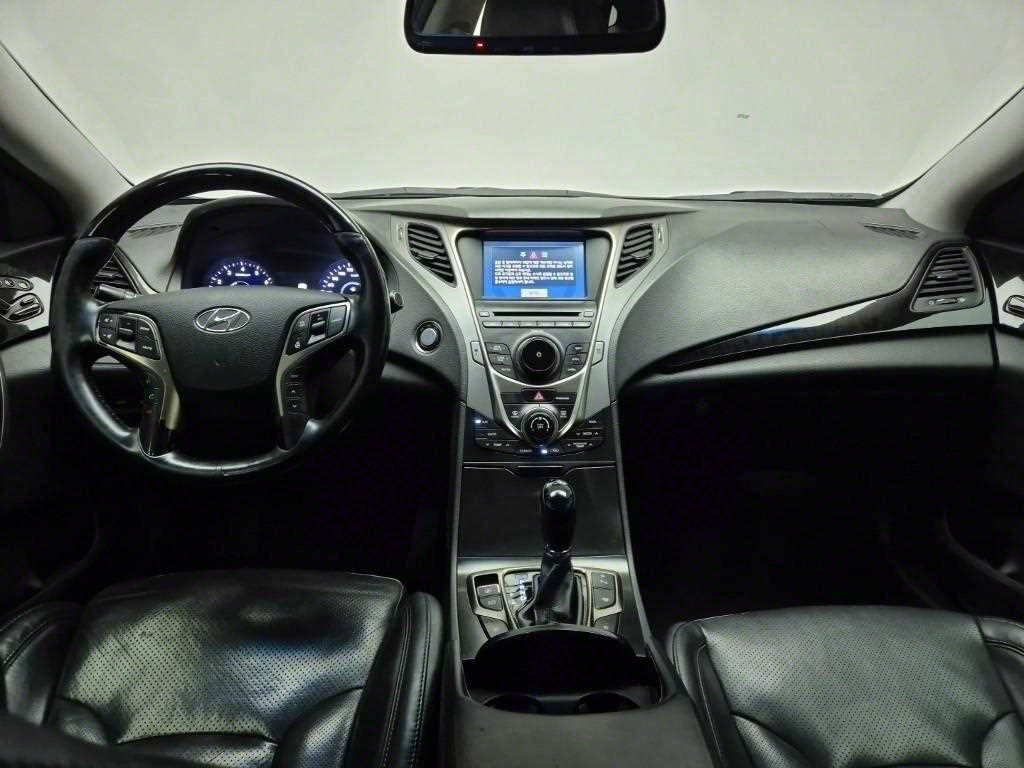 HYUNDAI Grandeur - Vista 7