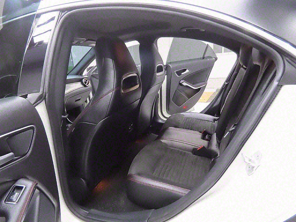 Mercedes Benz CLA Class 2018 Blanco - Importación desde Corea - HF Imports Iquique - Foto 8